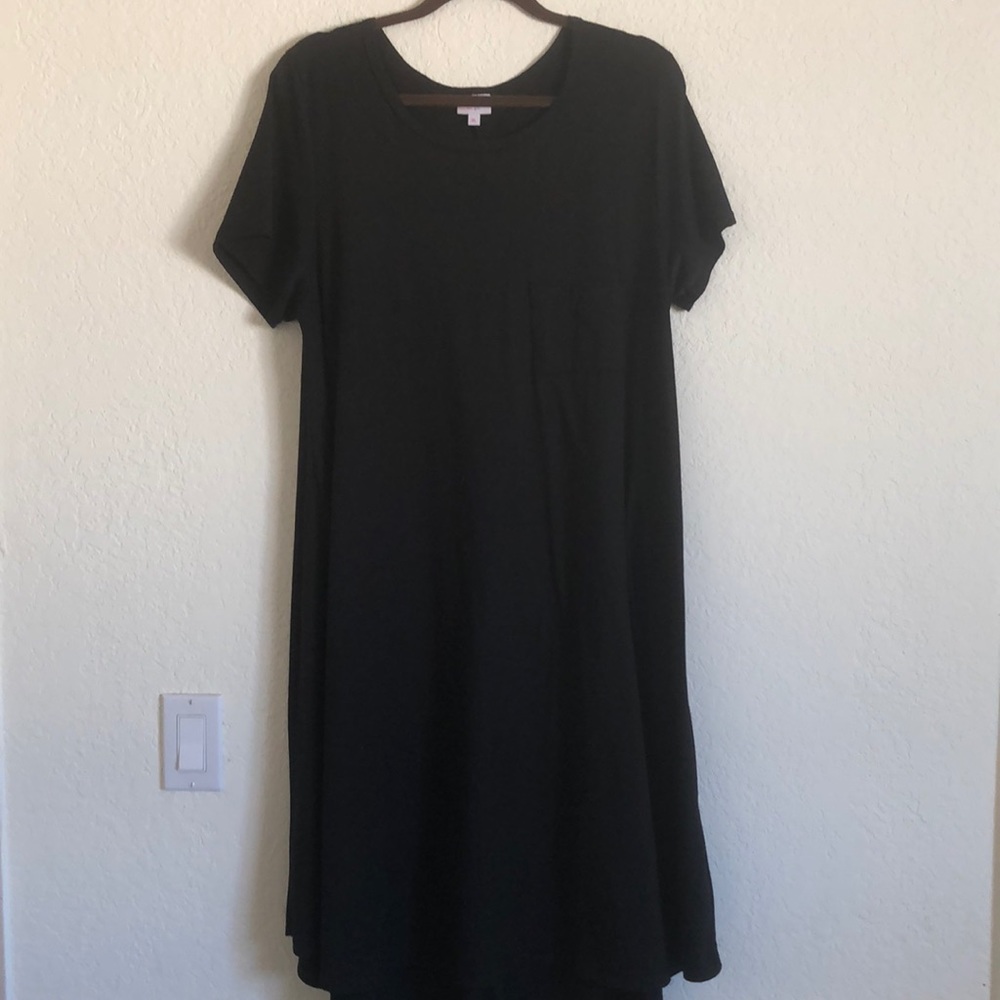 Solid black LuLaRoe Carly!